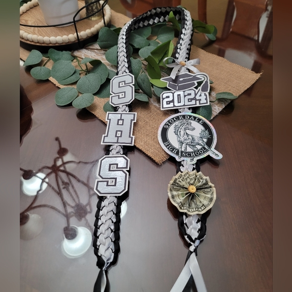 Graduation Leis - Picture 2 of 3